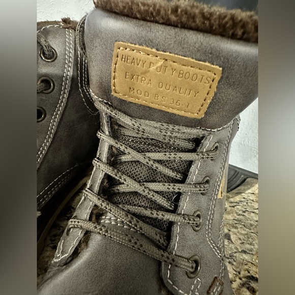 Heavy Duty Mens Brown Winter Boots - Picture 3 of 5